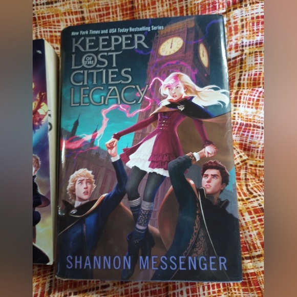 Keeper of the Lost Cities Legacy books by Shannon Messenger - Picture 3 of 9